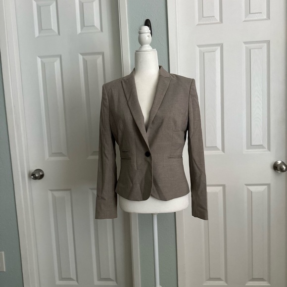 H&M Light Brown Three Pocket One Button Blazer Size 8 - Picture 3 of 7
